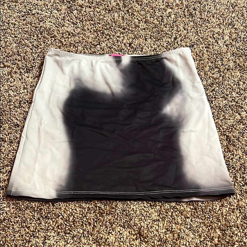 Woman’s XS Edikted Black and White tye dye Mini Pencil Skirt